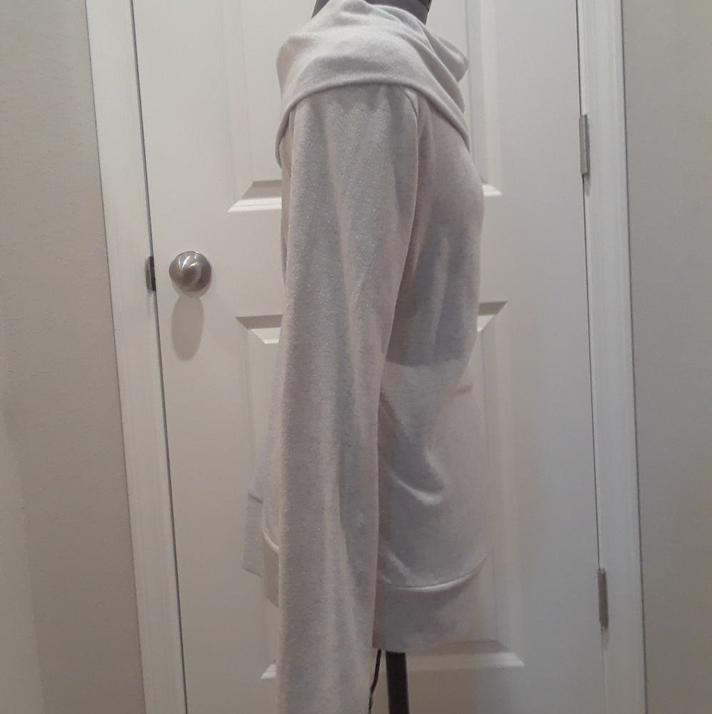 🔥SALE🔥Cowl Neck Grey‎ Long Sleeve Shirt - Picture 2 of 7